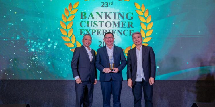 Manjakan Nasabah, Bank Jakarta Sabet Tiga Penghargaan Customer Experience Terbaik 2026