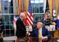 KATA SEPAKAT: Presiden Amerika Serikat Donald Trump menerima kunjungan Perdana Menteri Israel Benjamin Netanyahu di Gedung Putih. (Foto Ilustrasi: Twitter/@IsraeliPM)