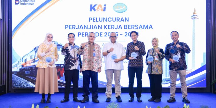 Wamenaker: Perjanjian Kerja Bersama Cerminkan Hubungan Industrial yang Sehat