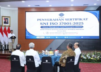 Kemnaker Raih Sertifikat ISO Anti Penyuapan 2 Kemnaker Raih Sertifikat ISO Anti Penyuapan