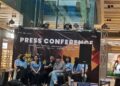 RILIS FILM: Para pemeran film Andai Waktu Bisa Diulang Kembali di Travoy Hub, Makasar, Jakarta Timur pada Jumat (26/6/2026). (FOTO: HARIS RISNANDAR/KORANINDOPOS.COM)