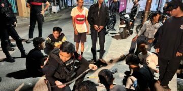 Dua Pemuda di Bekasi Ditangkap Saat Diduga Hendak Tawuran, Polisi Sita Sejumlah Senjata Tajam