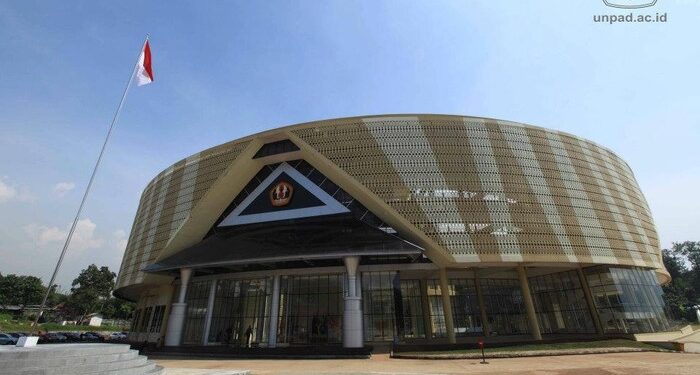 Unpad Buka Program Kredensial Mikro Mata Kuliah, Masyarakat Bisa Rasakan Kuliah Tanpa Jadi Mahasiswa Tetap 1 Unpad Buka Program Kredensial Mikro Mata Kuliah, Masyarakat Bisa Rasakan Kuliah Tanpa Jadi Mahasiswa Tetap