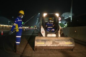 jalan tol - Jelang Periode Libur Sekolah, Jasa Marga Intensifkan Preservasi Rutin dan Preventif Ruas Jalan Tol 