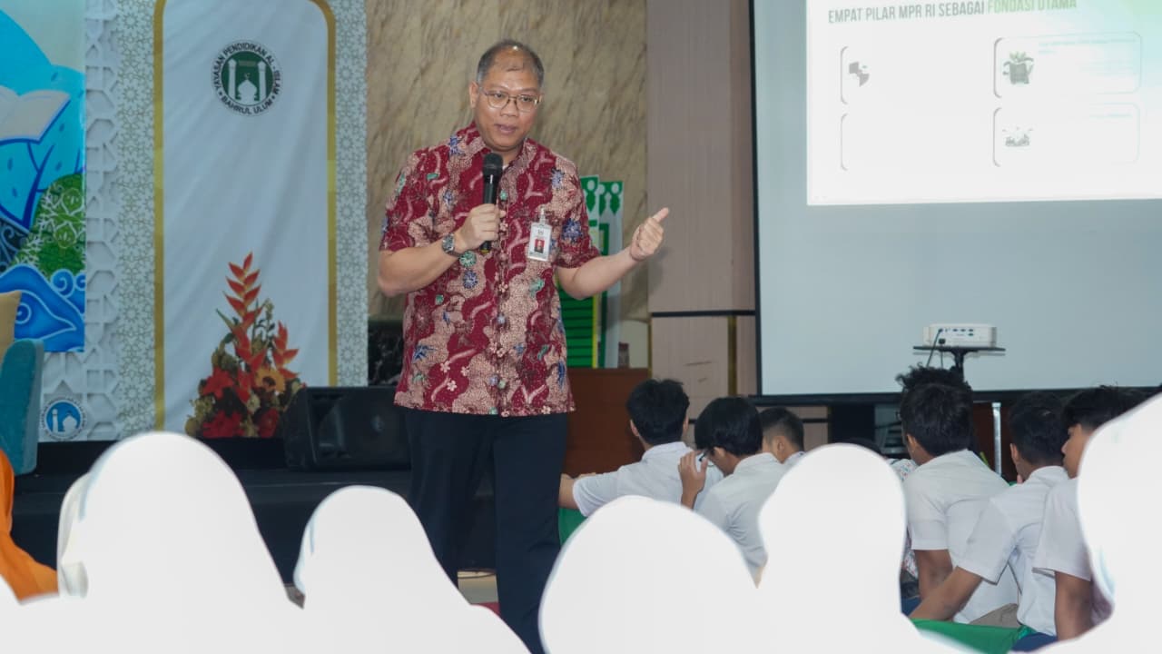 MPR RI Ajak Pelajar Gen Z Jadi Garda Terdepan Melawan Hoaks di Era Digital 2 MPR RI Ajak Pelajar Gen Z Jadi Garda Terdepan Melawan Hoaks di Era Digital