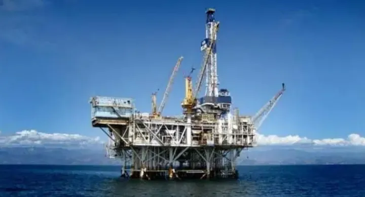 Groundbreaking LNG