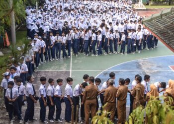 Menpan RB Dorong ASN Antar Anak di Hari Pertama Sekolah, Instansi Diminta Beri Fleksibilitas Kerja 3 Menpan RB Dorong ASN Antar Anak di Hari Pertama Sekolah, Instansi Diminta Beri Fleksibilitas Kerja