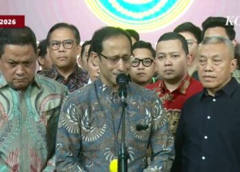 Nadiem Makarim Menahan Tangis Usai Divonis 10 Tahun Penjara, Tegaskan Akan Ajukan Banding 4 Nadiem Makarim Menahan Tangis Usai Divonis 10 Tahun Penjara, Tegaskan Akan Ajukan Banding