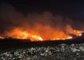 Titik Api di TPA Jatiwaringin Terus Menyusut, Pemkab Tangerang Belum Bisa Pastikan Kebakaran Padam Hari Ini 6 Titik Api di TPA Jatiwaringin Terus Menyusut, Pemkab Tangerang Belum Bisa Pastikan Kebakaran Padam Hari Ini