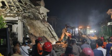 Rumah Mewah di Grand Polonia Medan Meledak, Empat Korban Masih Terjebak di Bawah Reruntuhan