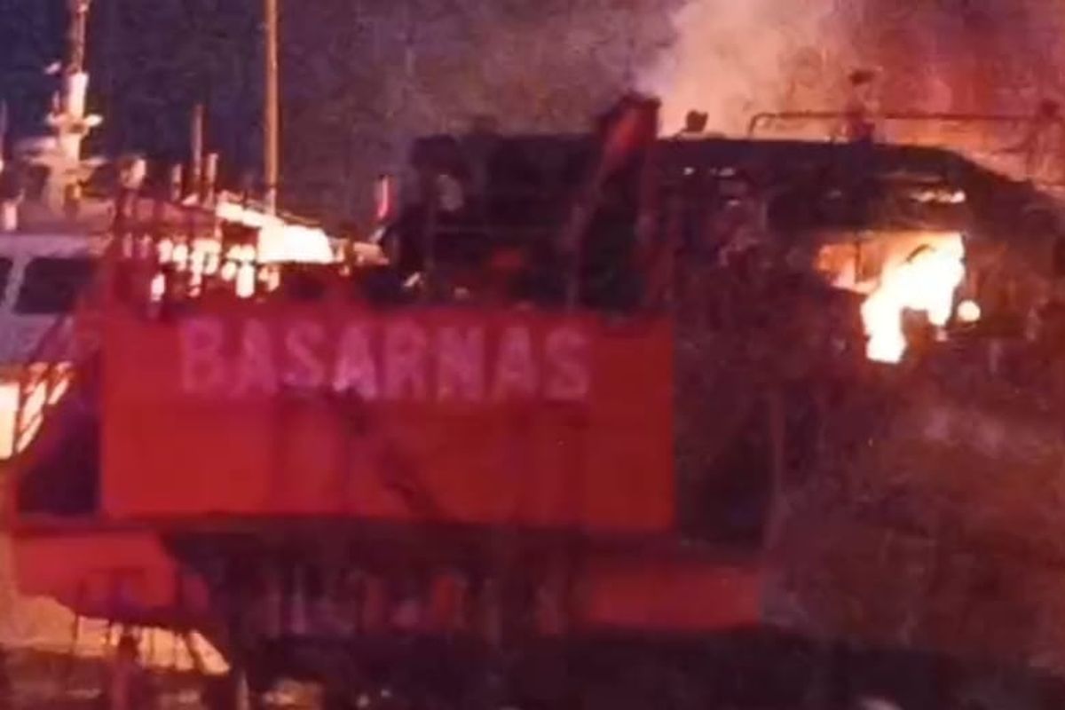 KN SAR Ramawijaya Basarnas Terbakar Saat Perbaikan di Muara Baru, Saksi Sebut Api Berawal dari Percikan Las