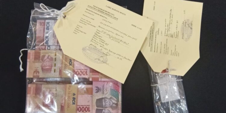 Polda Metro Jaya Tangkap Delapan Terduga Anggota Sindikat Buzzer Penyebar Hoaks, Pemesan Utama Masih Diburu