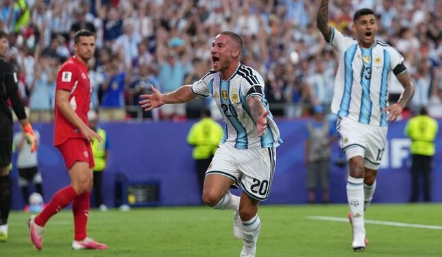 AKSI SELEBRASI: Alexis Mac Allister merayakan golnya ke gawang Timnas Swiss di perempat final Piala Dunia 2026 pada Minggu (12/7/2026). (Foto: (c) AP Photo/Abbie Parr)