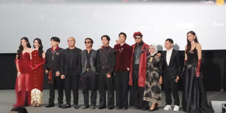 Eksperimen Gila Anggy Umbara di Film '402 Rumah Sakit Korea': Rancang Alat Setahun hingga Operasikan 28 Kamera Bersamaan 1 Eksperimen Gila Anggy Umbara di Film ‘402 Rumah Sakit Korea’: Rancang Alat Setahun hingga Operasikan 28 Kamera Bersamaan