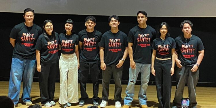 Fadly Faisal dan Yasamin Jasem Melawan Kutukan Lebah di Film Paket Santet 1 Fadly Faisal dan Yasamin Jasem Melawan Kutukan Lebah di Film Paket Santet