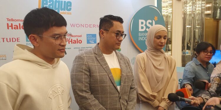 Bukan Lagi Satu Tim, Shireen Sungkar dan Rezky Aditya Justru Saling Tantang di Turnamen Padel 1 Bukan Lagi Satu Tim, Shireen Sungkar dan Rezky Aditya Justru Saling Tantang di Turnamen Padel