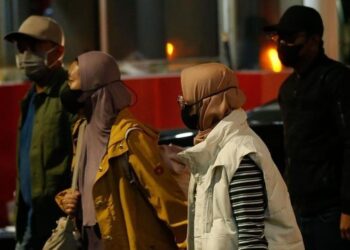 OTT KPK: Sebanyak 21 orang digelandang ke Gedung KPK Merah Putih, Setiabudi, Jakarta Selatan pada Rabu (29/7/2026) malam karena terkait kasus dugaan korupsi Bupati Pemalang Anom Widiyantoro. (Foto: Detik.com)