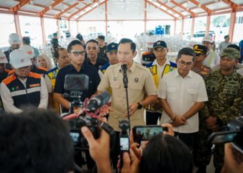 SEKOLAH RAKYAT: Menko Bidang Infrastruktur dan Pembangunan Wilayah Agus Harimurti Yudhoyono (AHY)meninjau progres pembangunan Sekolah Rakyat tahap II di Jalan Flamboyan II, Kelurahan Tanjung Selamat, Kecamatan Medan Tuntungan pada Jumat (3/7/2026). (Foto: Portal.medan.go.id)