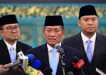 FOKUS PENDIDIKAN: Gubernur Universitas Republik Indonesia (URI) Donny Ermawan memberikan keterangan terkait rencana pembangunan 10 kampus URI. (Foto: Biro Sekretariat Presiden)