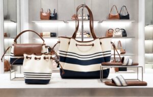 CHARLES & KEITH