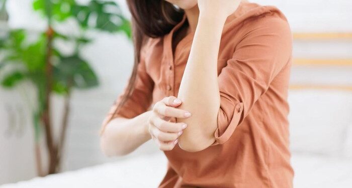 Kulit Gatal dan Sangat Kering Bisa Jadi Tanda Penyakit Ginjal, Jangan Diabaikan 1 Kulit Gatal dan Sangat Kering Bisa Jadi Tanda Penyakit Ginjal, Jangan Diabaikan