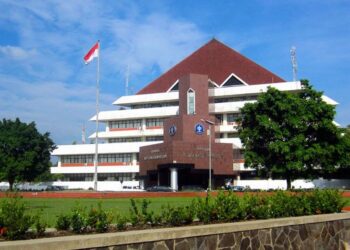 Peneliti IPB Prediksi Fenomena Kuantum Baru, Geometri Celah Ganda Bisa Kendalikan Ketidakpastian