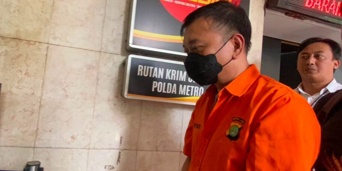 Kejagung Periksa 9 Saksi dalam Kasus TPPU Febrie Adriansyah, Geledah Rumah Tersangka di Bandung 1 Kejagung Periksa 9 Saksi dalam Kasus TPPU Febrie Adriansyah, Geledah Rumah Tersangka di Bandung