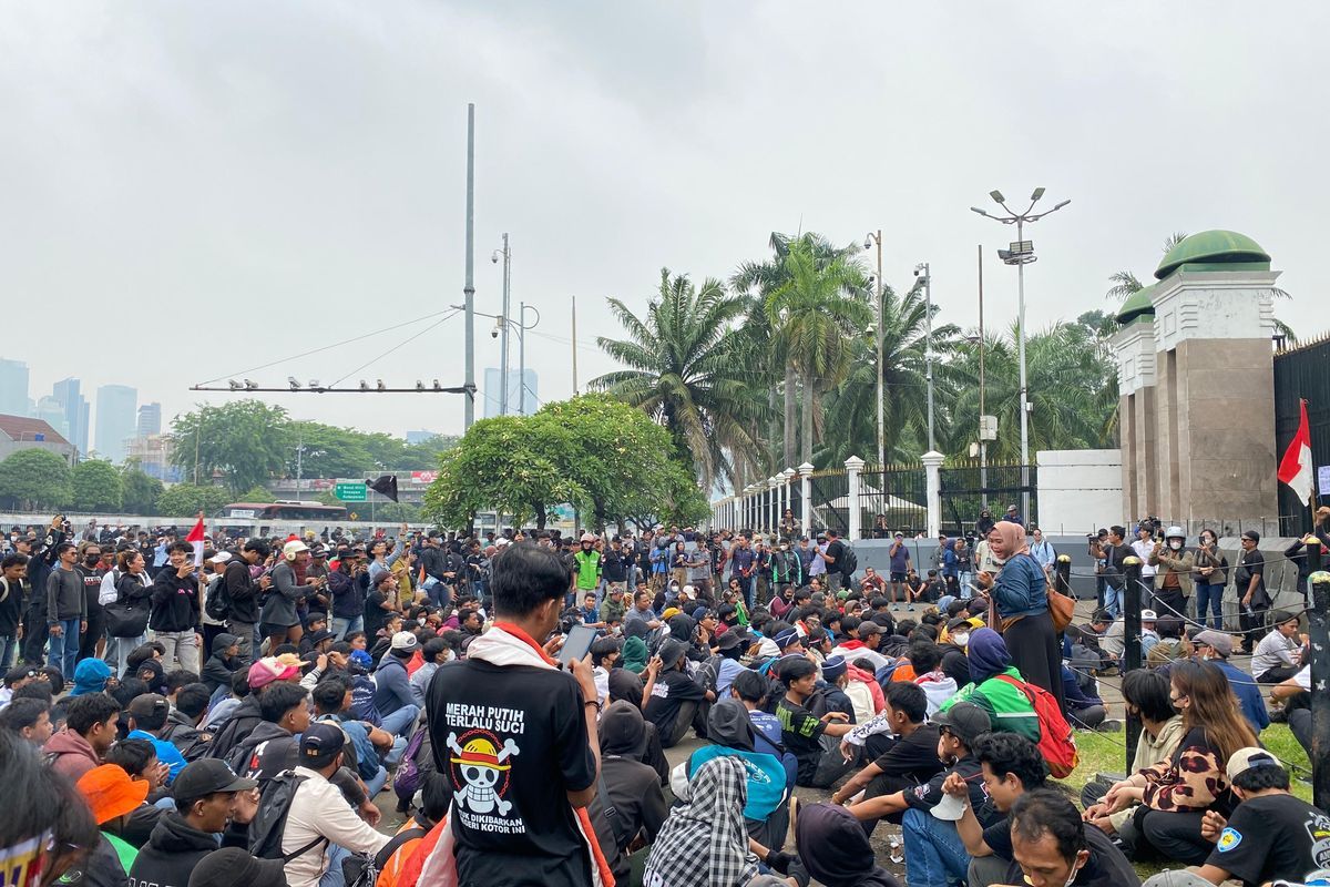 Waspada Kepadatan Sejumlah Jalan Jakarta Imbas Demo 27 Agustus