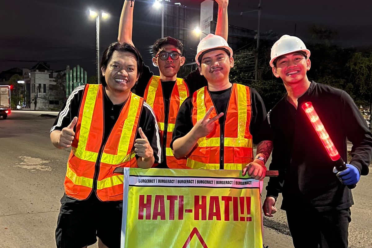 Generasi Burgeract Hadapi Haters hingga Keterbatasan Alat Saat Benahi Fasilitas Publik di Bekasi 2 Generasi Burgeract Hadapi Haters hingga Keterbatasan Alat Saat Benahi Fasilitas Publik di Bekasi