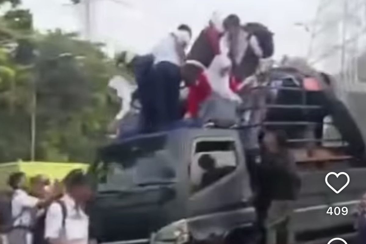 Truk Polisi Bawa Siswa dan Guru SMAN 79 Kecelakaan di Cawang, Sopir Diduga Mengantuk