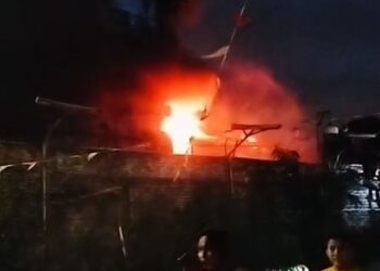 Gudang Sekolah di Penjaringan Jakut Terbakar, 14 Armada Damkar Dikerahkan