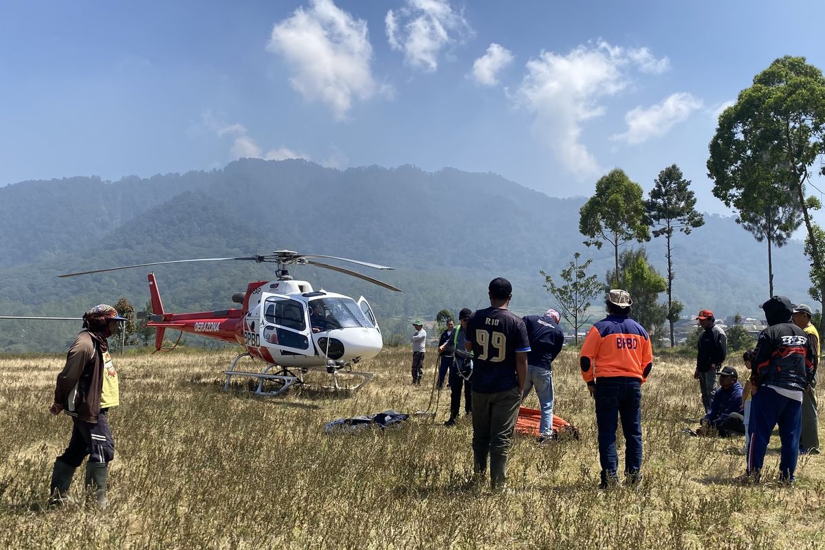 Prabowo Perintahkan Penambahan 17 Helikopter Water Bombing untuk Atasi Karhutla di Kalimantan