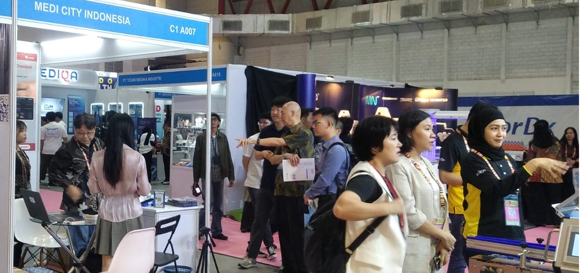 Pameran Industri Medis IIGE 2026 Diikuti 60 Peserta Dari Sembilan Negara 2 AJANG INTERNASIONAL: Pameran Internasional IndoHealthcare Gakeslab Expo 2026 resmi dibuka di Hall B2 Jakarta International Expo (JIExpo) Kemayoran, Jakarta Pusat pada Rabu (5/8/2026). (FOTO: WAYTRI/KORANINDOPOS.COM)