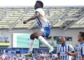 Karakter Box-to-Box Carlos Baleba Bikin MU Kepincut 6 PEMAIN INCARAN: Carlos Baleba merayakan golnya bersama skuad Brighton. (F0to: (c) Brighton Official)