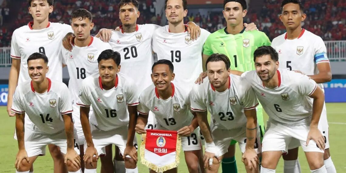 HASIL BURUK: Para pemain starteer Timnas Indonesia saat melawan Kamboja pada laga Grup A Piala AFF 2026 di Stadion Pakansari, Bogor, Senin (27/7/2026). (Foto: (c) Kapanlagi.com/Budy Santoso)