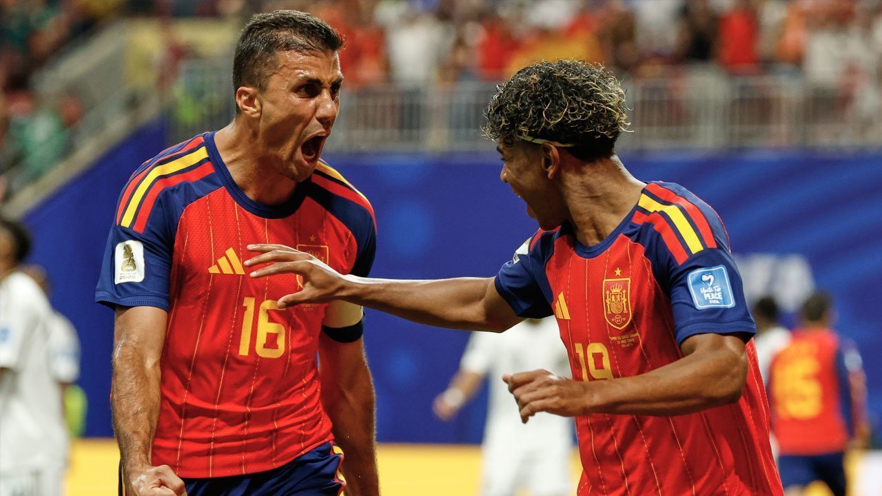PERKUAT CATALUNYA: Pemain Spanyol Lamine Yamal merayakan gol bersama rekan setimnya Rodri (kiri), setelah mencetak gol dalam laga Grup H Piala Dunia 2026 antara Spanyol vs Arab Saudi di Atlanta pada Minggu (21/6/2026). (Foto: (c) AP Photo/Erik S.Lesser)