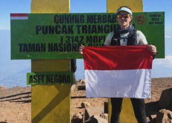 Hobi Olahraga Menantang, Ismi Melinda Jajal Merapi Merbabu Trail Run