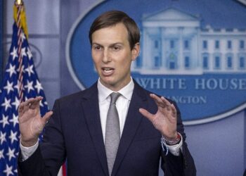 PROSES NEGOSIASI: Utusan khusus AS untuk Timur Tengah sekaligus menantu Trump, Jared Kushner. (Foto: AFP/TASOS KATOPODIS)