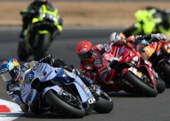 HASIL MENGECEWAKAN: Alex Marquez frustrasi usai gagal podium MotoGP Inggris 2026. (Foto: REUTERS/Paul Childs)