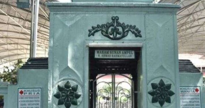 Ketika Makam Sunan Ampel, Masjid Tua dan Kampung Arab Bertemu dalam Satu Kisah 1 Masjid Sunan Ampel
