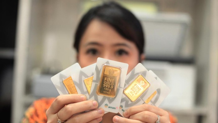 Harga Emas Antam Hari Ini Ambruk Rp50.000, Jadi Rp2,645 Juta per Gram 2 Harga Emas Antam Hari Ini Ambruk Rp50.000, Jadi Rp2,645 Juta per Gram