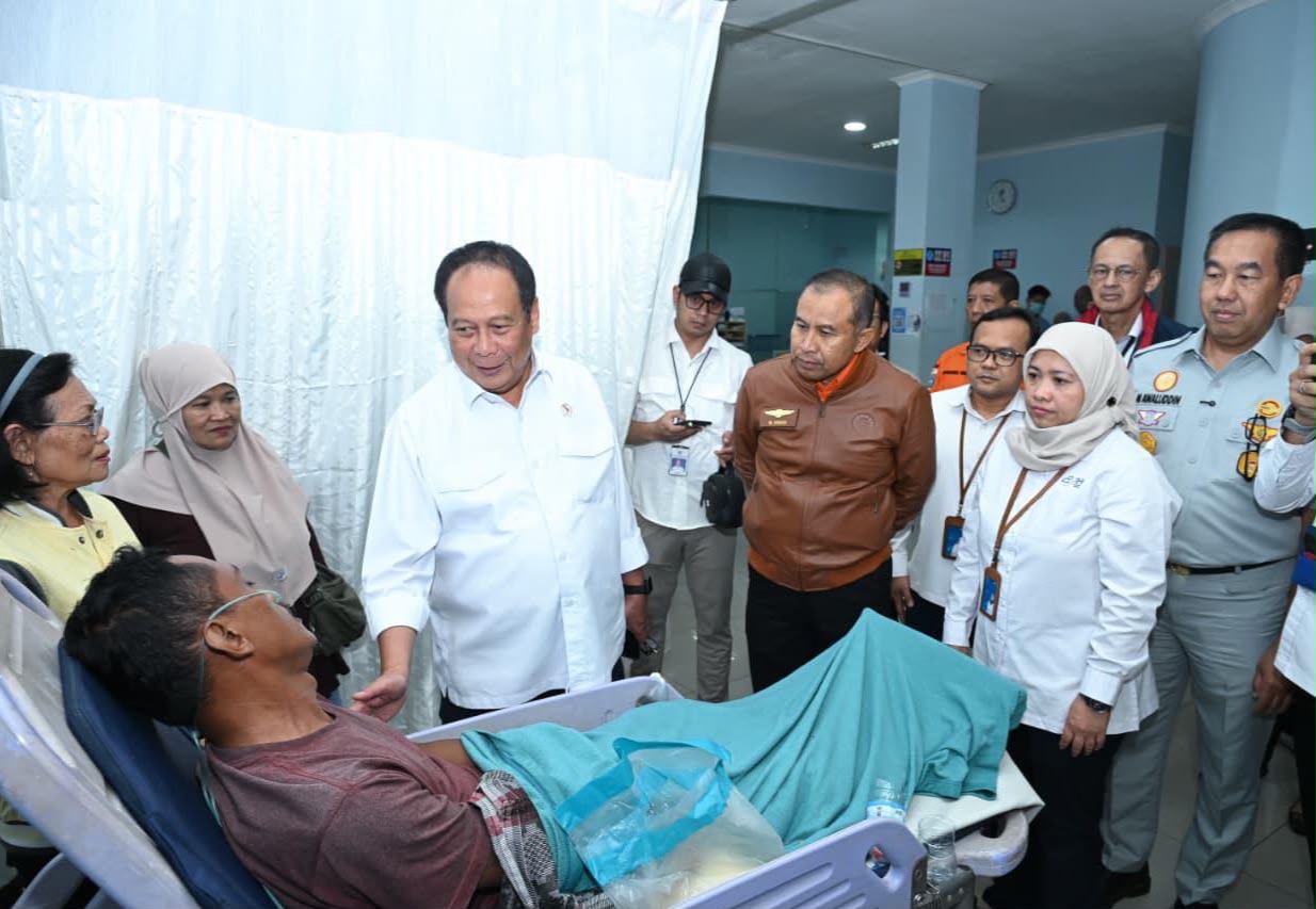 Dirut Jasa Raharja Dampingi Wamenhub Tinjau Penanganan Korban KM Mutiara Sentosa II di RS PHC Surabaya