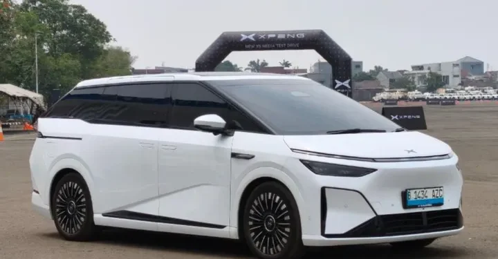 Xpeng New X9 Facelift 2026, MPV Listrik Bongsor dengan Radius Putar Cuma 5,4 Meter 1 Xpeng New X9 Facelift 2026, MPV Listrik Bongsor dengan Radius Putar Cuma 5,4 Meter