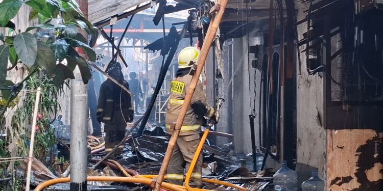 Kebakaran di Gambir Diduga Dipicu Korsleting, Api Muncul Disertai Ledakan
