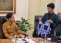 Wapres Gibran Lihat Inovasi Rompi Anti-Tantrum Karya Mahasiswa Universitas Brawijaya