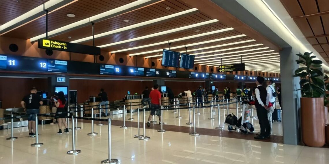 3 Hari Tertahan di Soekarno-Hatta, Penumpang Rela Tidur di Bandara akibat Erupsi Anak Krakatau