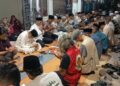 Doa dan Isak Tangis di Rumah Firdaus Wajidi Usai Operasi SAR Jurnalis Selat Sunda Dihentikan 8 Doa dan Isak Tangis di Rumah Firdaus Wajidi Usai Operasi SAR Jurnalis Selat Sunda Dihentikan