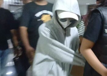 Selebgram Jule Dibawa ke BNNP untuk Asesmen, Dikawal Ketat 7 Anggota Polisi