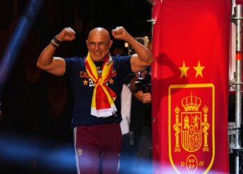 KONTRAK PANJANG: Pelatih Timnas Spanyol, Luis De La Fuente, teken kontrak panjang. (Foto: (c) AP Photo/Manu Fernandez)