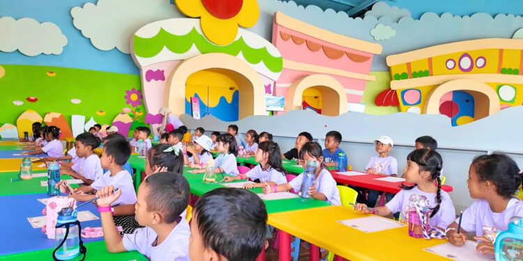 Anak Bosan Field Trip yang Itu-itu Saja? Happy Holy Kids Land Tawarkan Belajar Sambil Bermain